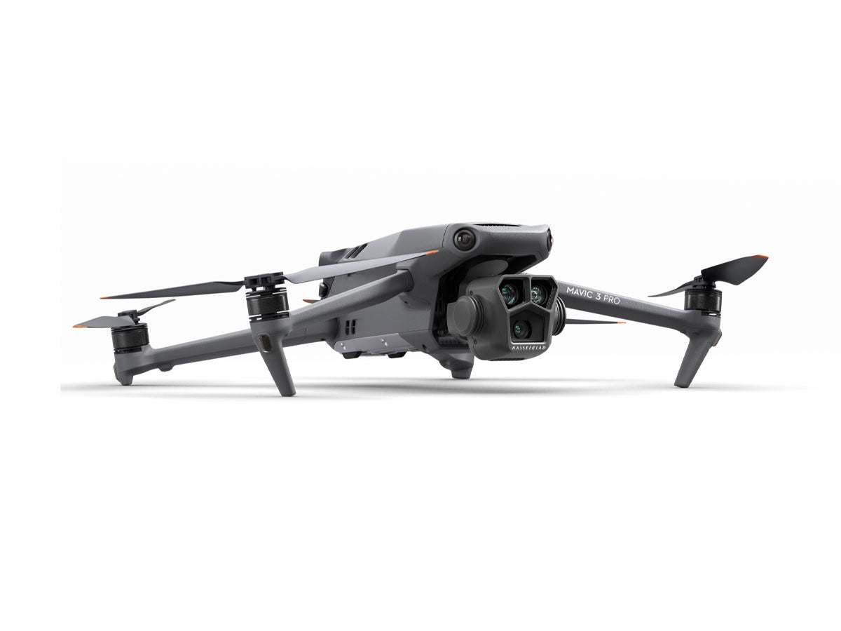DJI Mavic 3 Pro Fly More Combo (DJI RC)