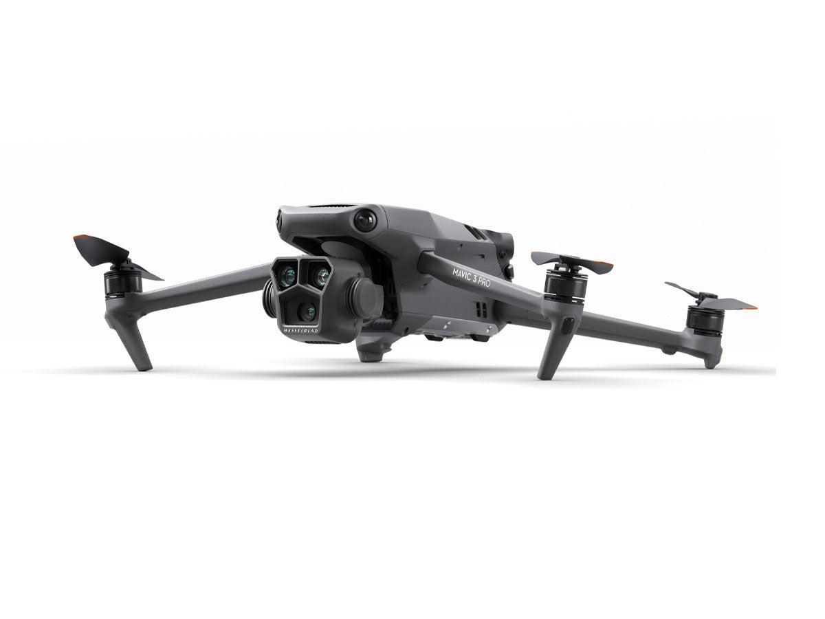 DJI Mavic 3 Pro Fly More Combo (DJI RC)