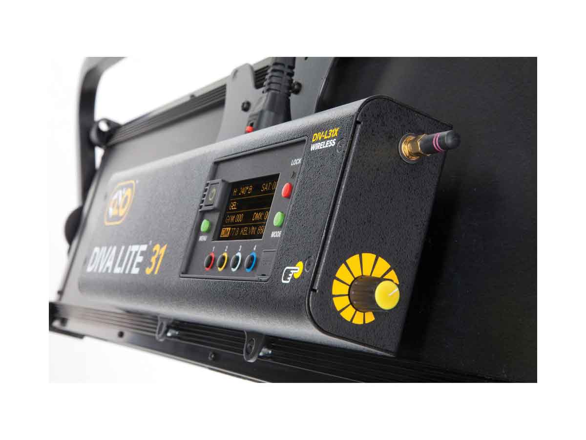 Kino Flo Diva-Lite 31 LED DMX Yoke Mount, Univ