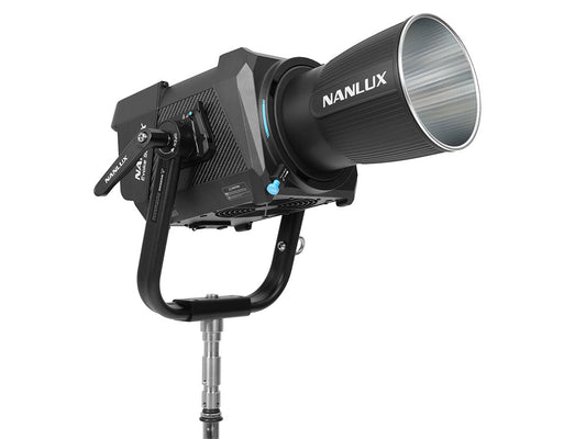 Nanlux Evoke 900C LED RGBLAC Spot Light (With Fresnel Lens and Flight Case)